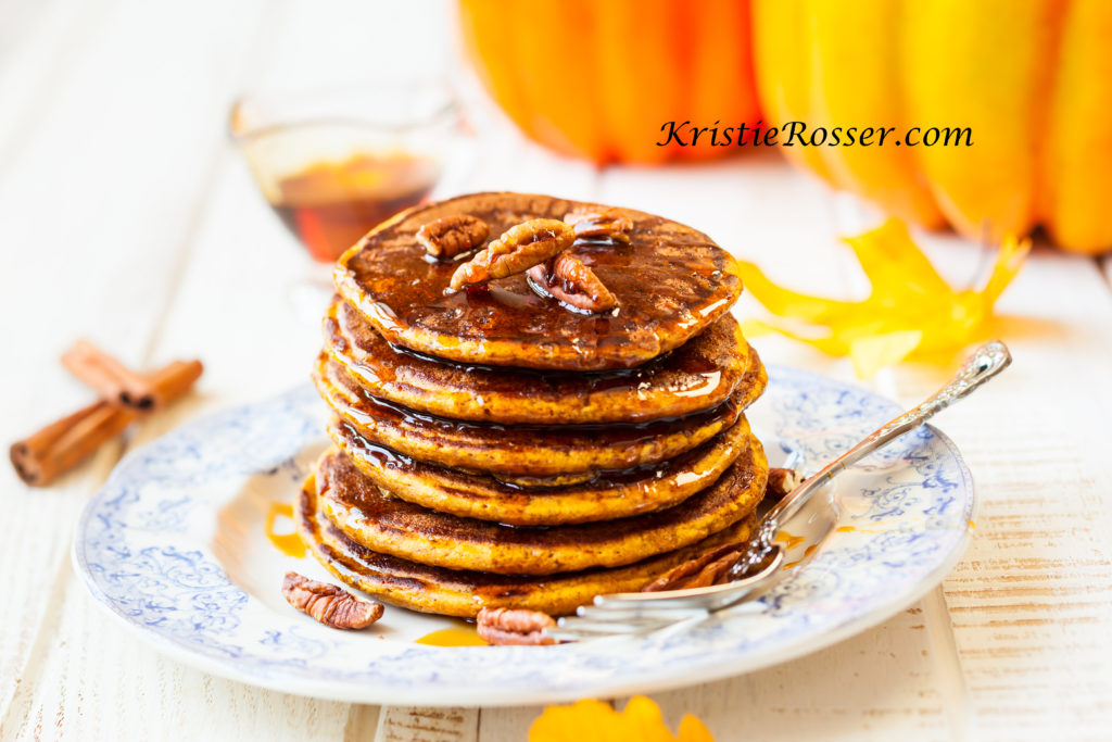 shutterstock_pumpkin-pancakes-209426449