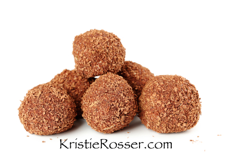 shutterstock_protein balls healthy snacks